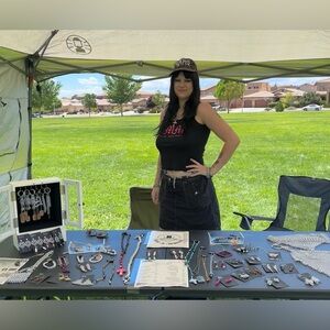 Meet your Posher, Ash